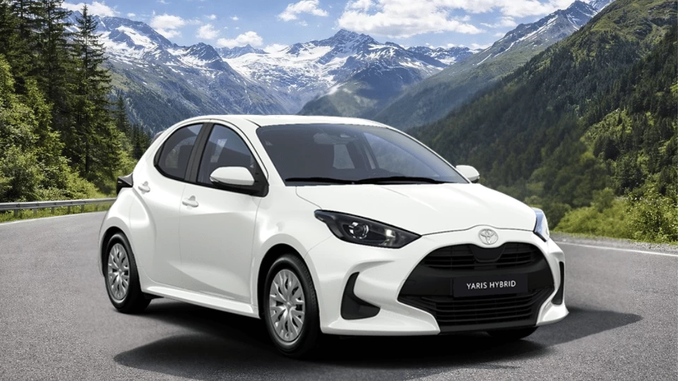 TOYOTA YARIS HYBRID TREND - MEGA Solution Autonoleggio